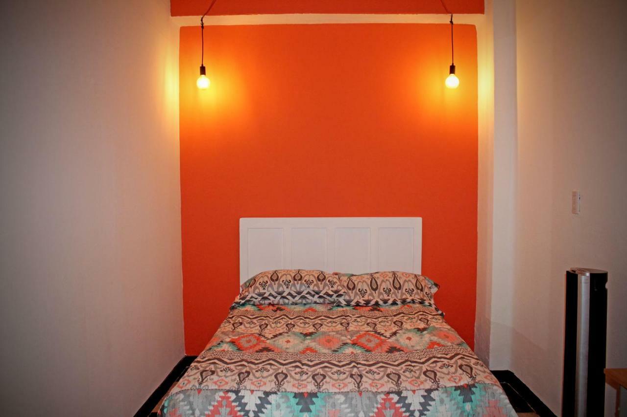Hostal Americana Guadalajara Bagian luar foto