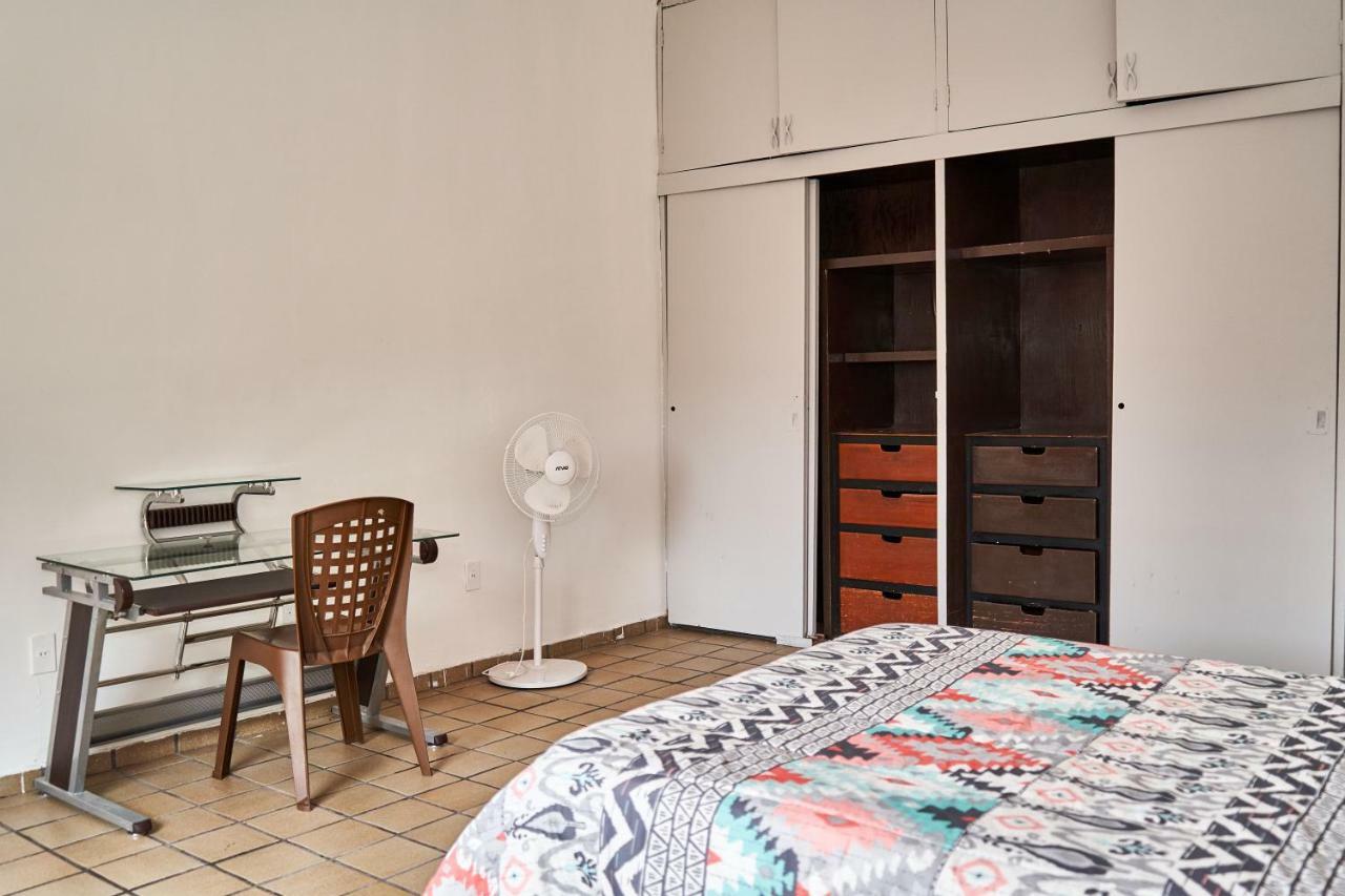 Hostal Americana Guadalajara Bagian luar foto