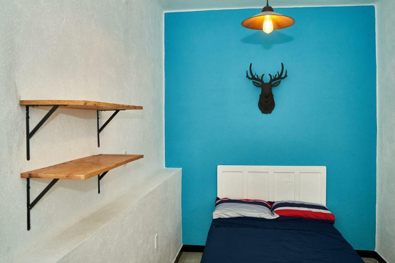 Hostal Americana Guadalajara Bagian luar foto