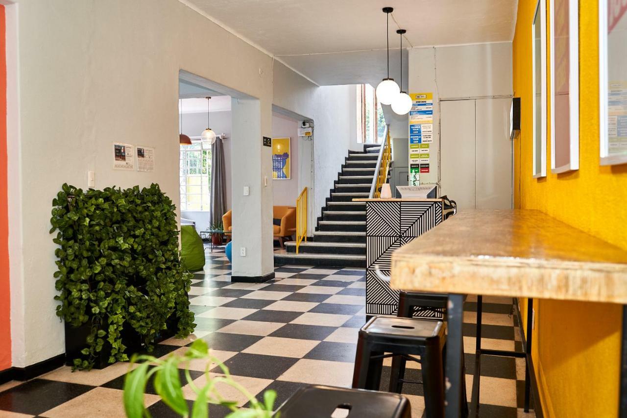 Hostal Americana Guadalajara Bagian luar foto