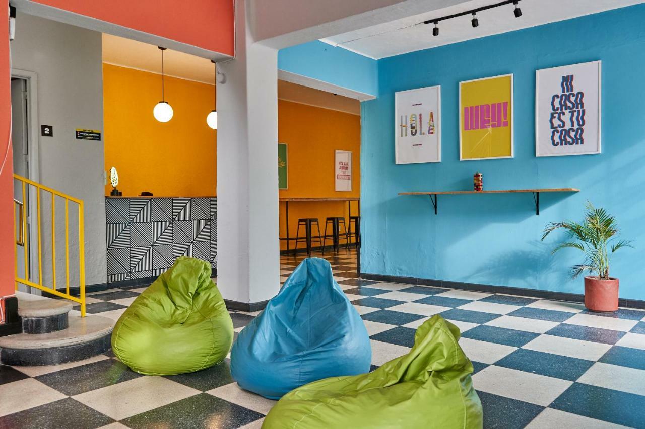 Hostal Americana Guadalajara Bagian luar foto