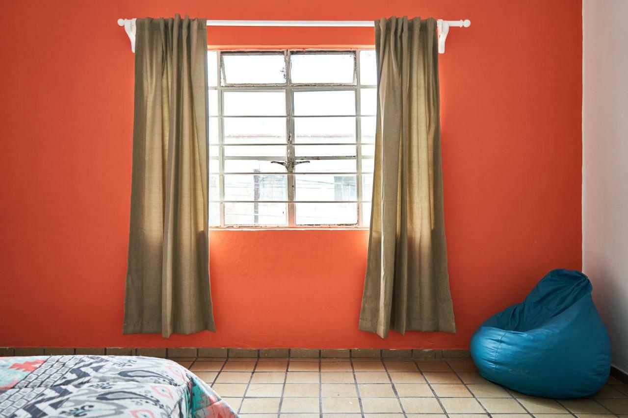 Hostal Americana Guadalajara Bagian luar foto