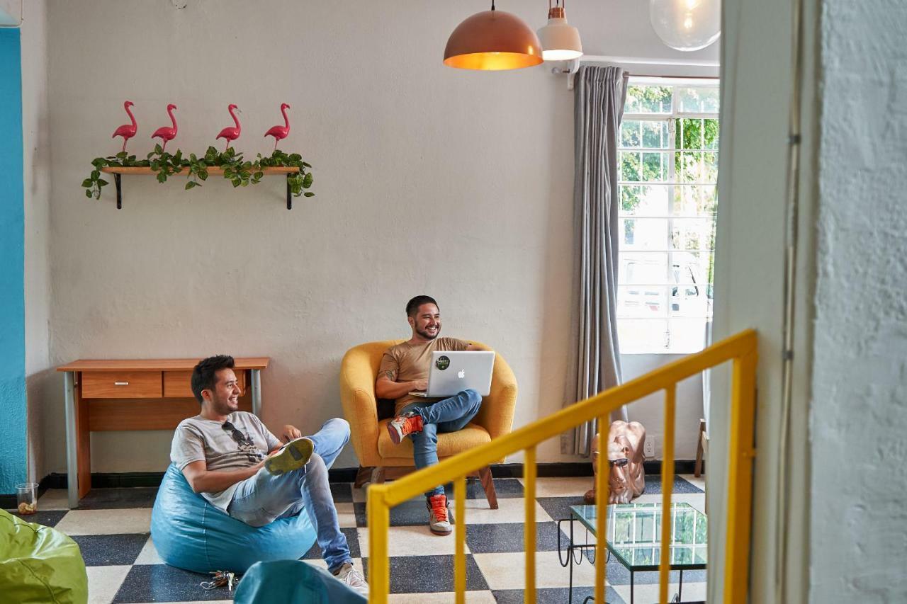 Hostal Americana Guadalajara Bagian luar foto