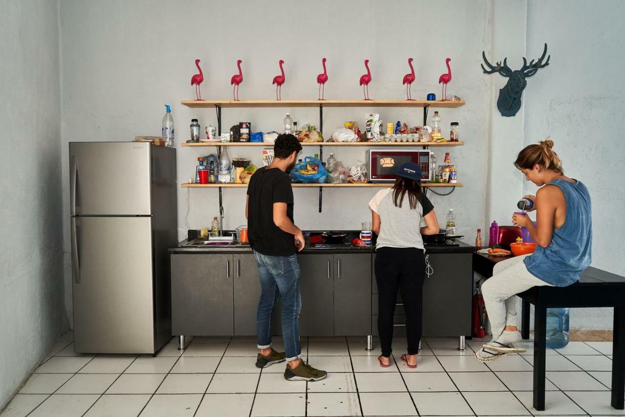 Hostal Americana Guadalajara Bagian luar foto