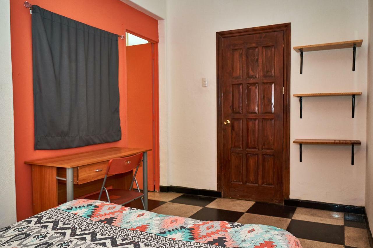 Hostal Americana Guadalajara Bagian luar foto
