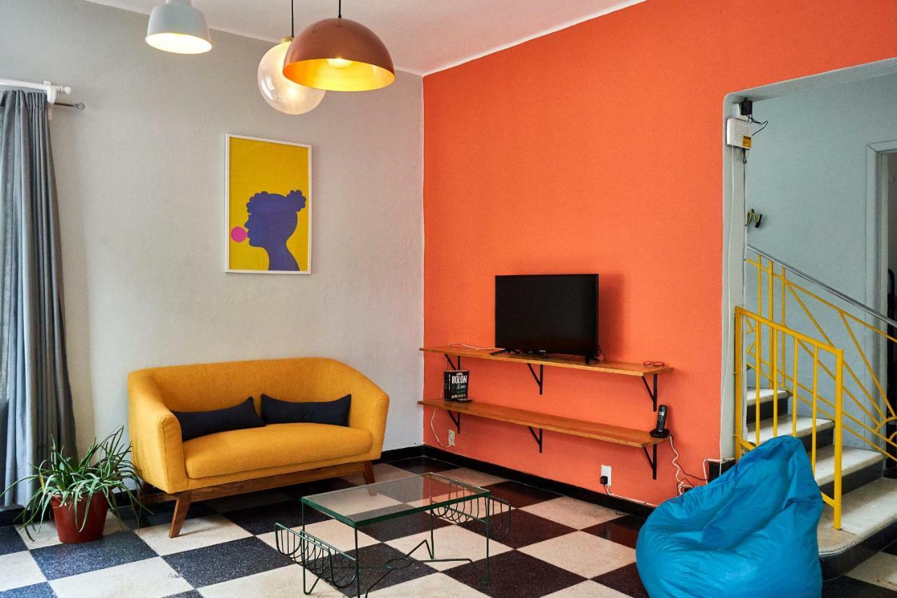 Hostal Americana Guadalajara Bagian luar foto