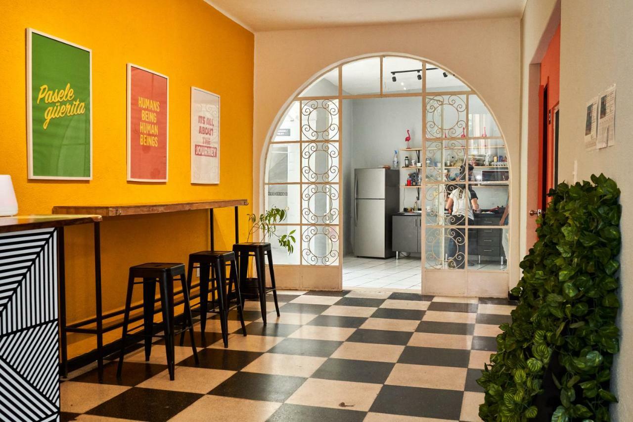Hostal Americana Guadalajara Bagian luar foto