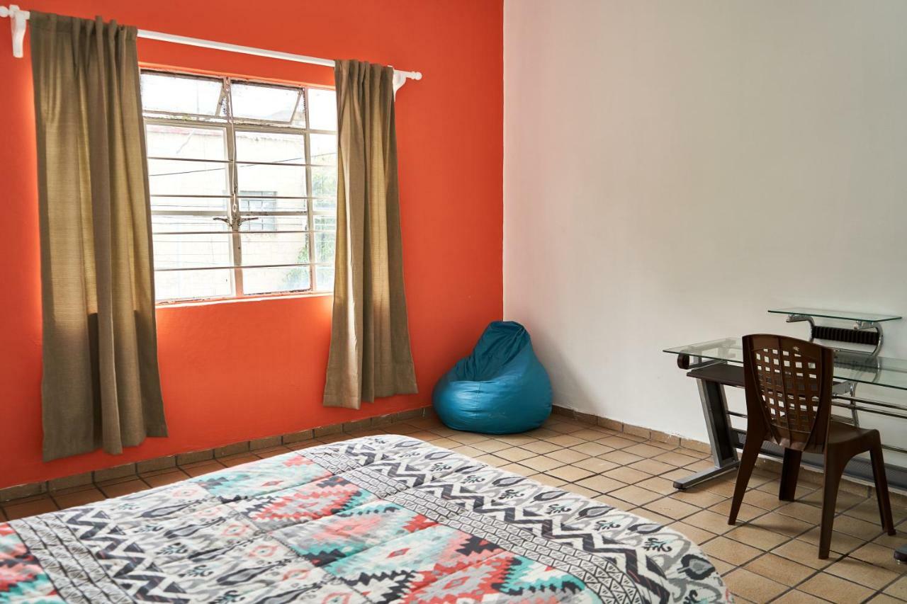 Hostal Americana Guadalajara Bagian luar foto