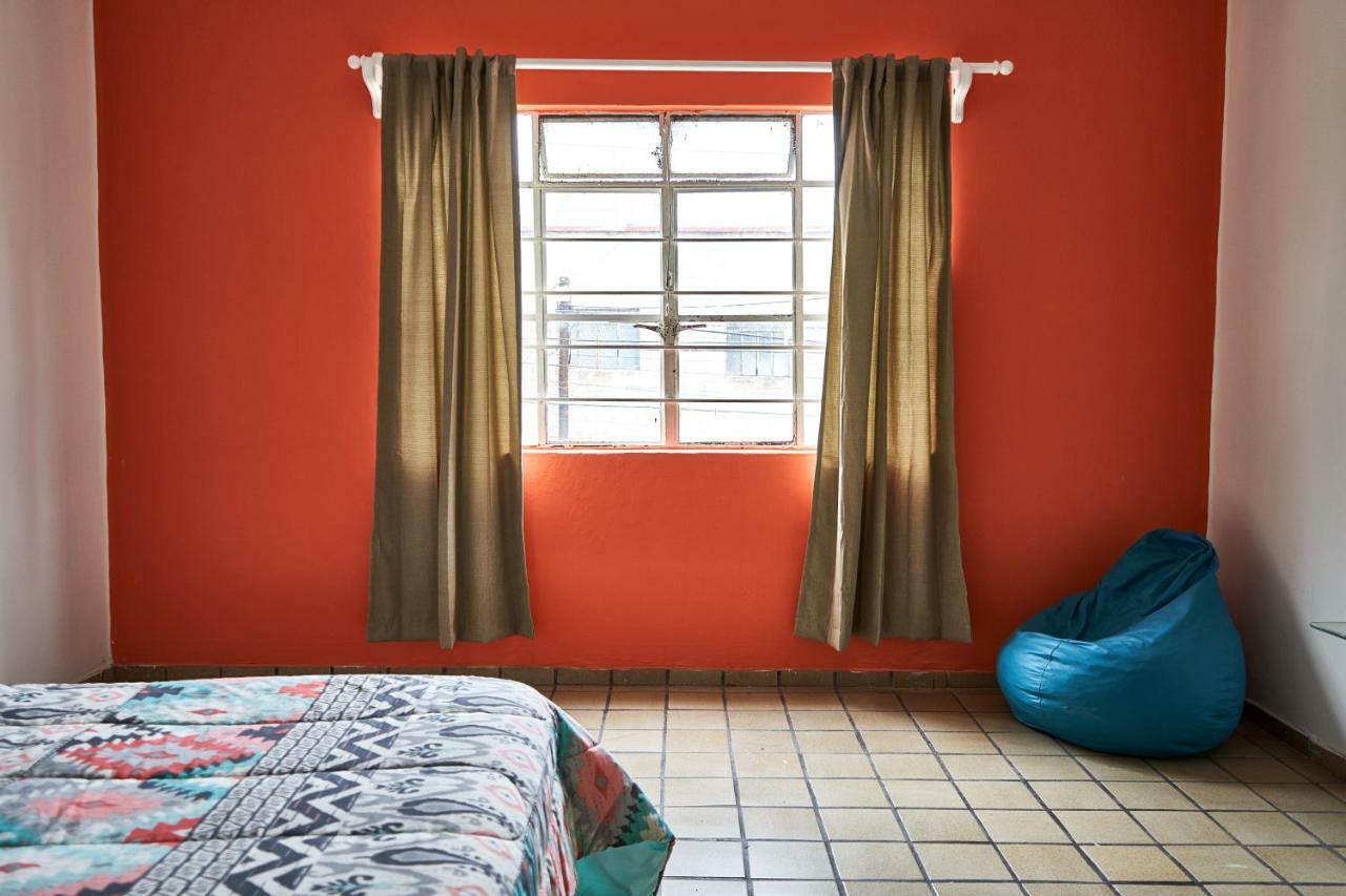 Hostal Americana Guadalajara Bagian luar foto