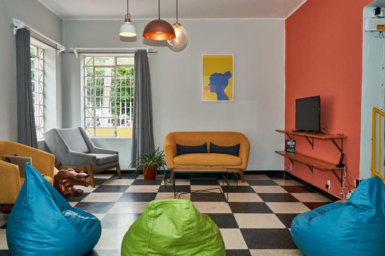 Hostal Americana Guadalajara Bagian luar foto