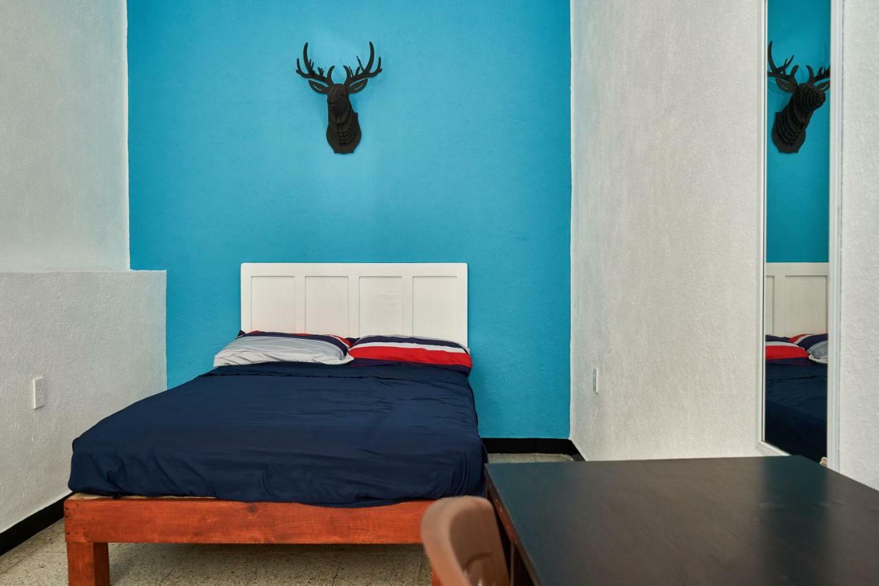 Hostal Americana Guadalajara Bagian luar foto