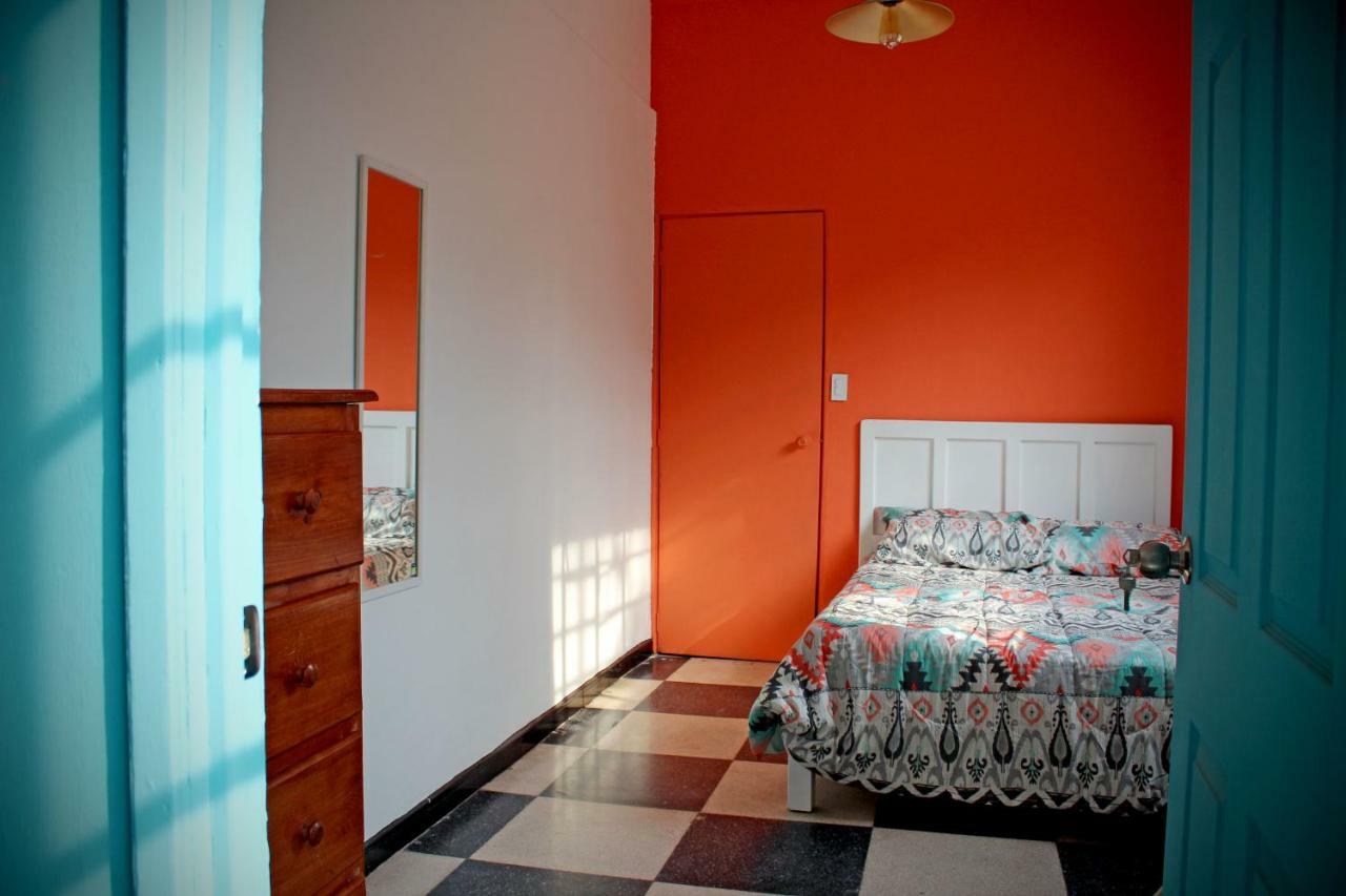 Hostal Americana Guadalajara Bagian luar foto